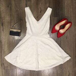 Varga White Midi Dress